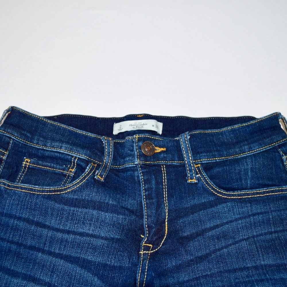 Abercrombie & Fitch Cuffed Denim Jean Shorts - Size 2 - 26 Waist - Picture 4 of 10